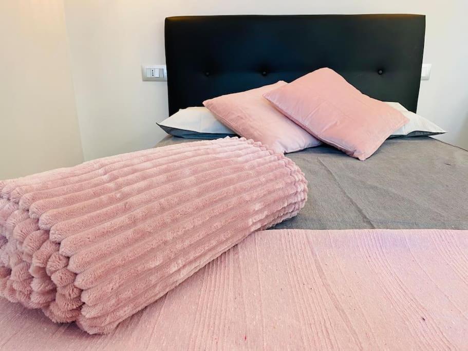 Apartment Cit,ma C'e Tut!tiny,but Need Is In! Turin