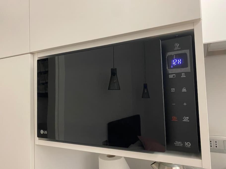 Apartment Cit,ma C'e Tut!tiny,but Need Is In! *